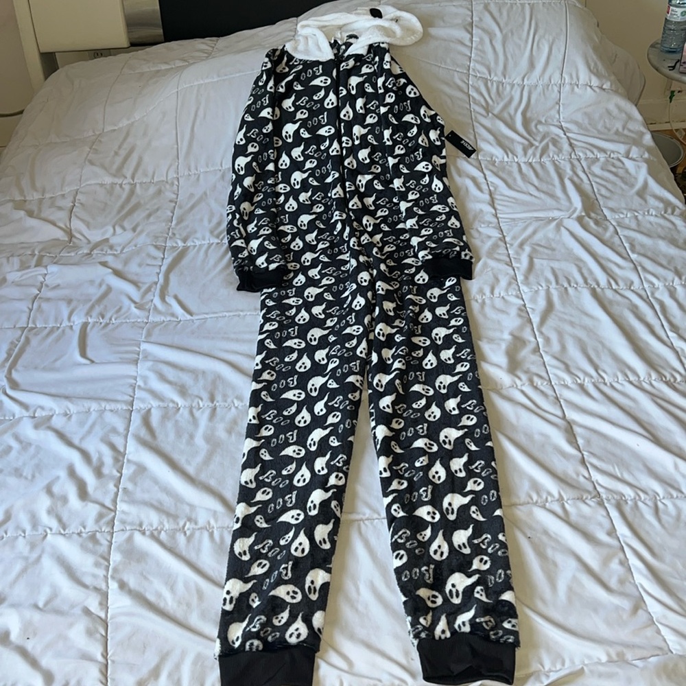 Halloween onesie 👻